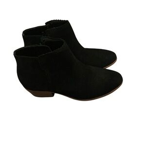 Jack rogers Bailee suede ankle boots black size 6.5 zip closure
